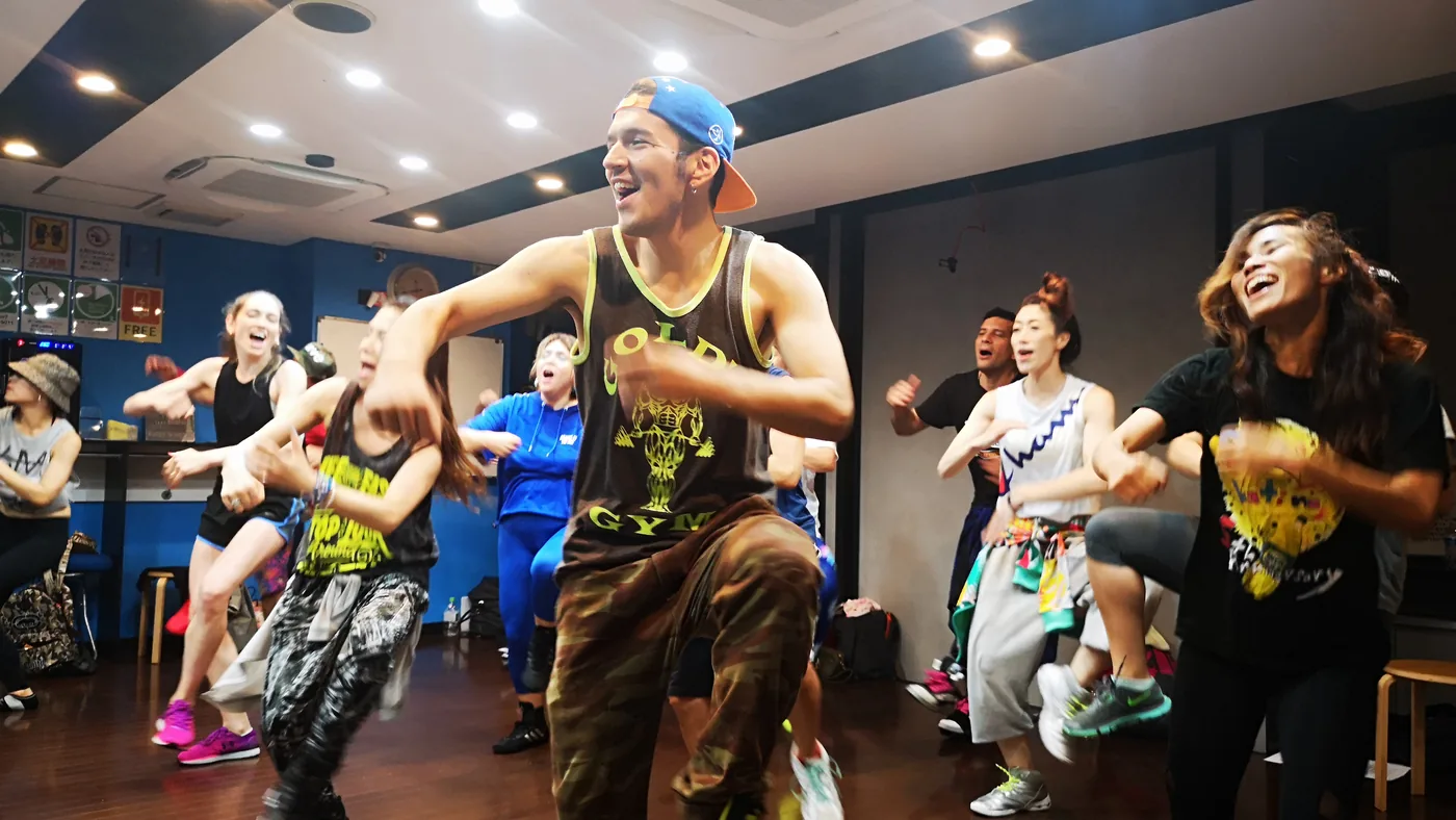 MEHR ALS EINE CLASS. — SHAKA DANCE®